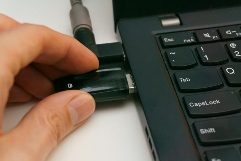 Inserting the Pendrive into the Laptop USB Port